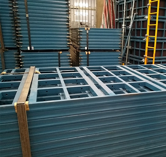 How does steel frame formwork differ from other types of formwork?