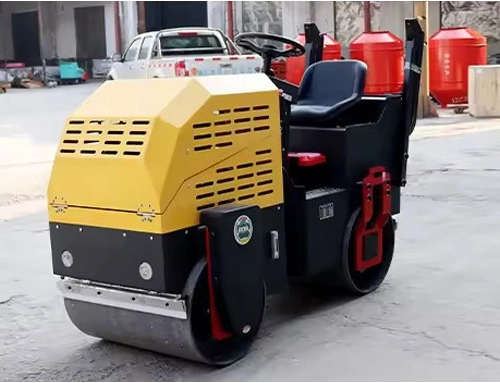 Ride-On Vibratory Roller