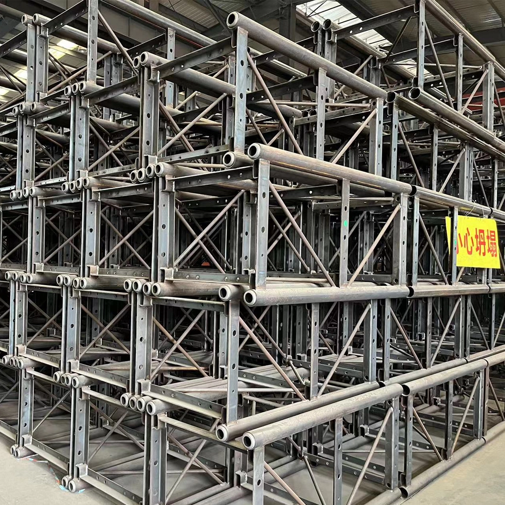 adjustable scaffolding